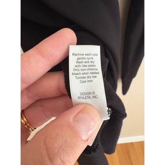 Athleta Studio Zip Boatneck Casual Top Zip Shoulder Details Size Small Tall - Picture 13 of 14
